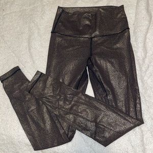 Black and Gold speckled Lululemon Leggings Size 6